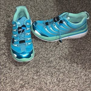 HOKA ONE ONE sneakers